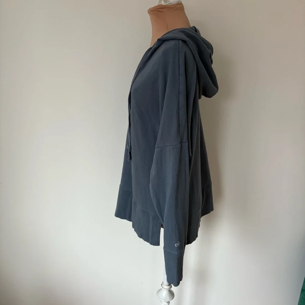 ALO YOGA Fluid Tunic Hoodie Tunic Concrete Gray Blue Scooped Neck Sweatshirt M - Picture 4 of 9